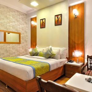 Hotel Solitaire Chandigarh - 10 Mins From Railway Station